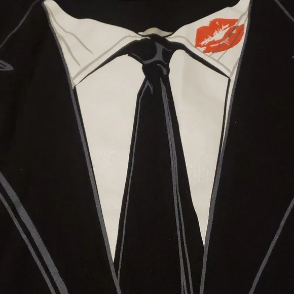 Mens Black Small Tuxedo Kiss T-Shirt Short Sleeved Tux Print Tee Shirt new - Picture 8 of 9